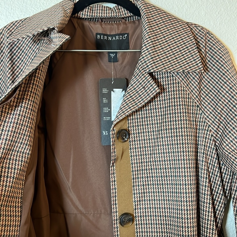 NWT Bernardo Houndstooth Trench Coat with Hidden buttons and belt size Small - Picture 5 of 10